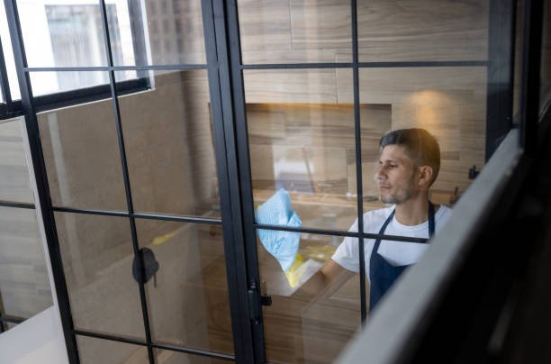 شركة تنظيف واجهات زجاج في الشارقة